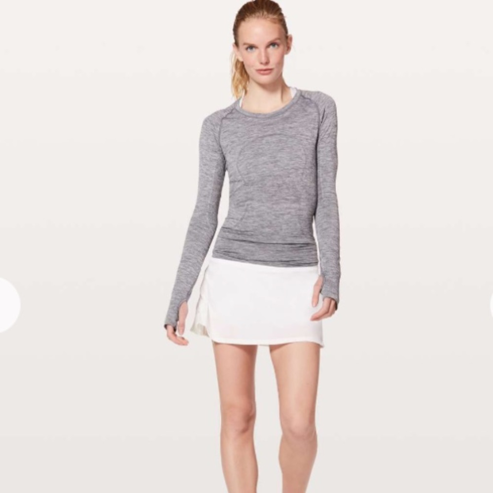 Lululemon Play off the Pleats White Skirt 10/12  M/L